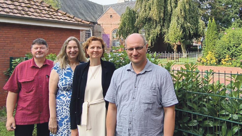 Der Vorsitzende der Liturgischen Konferenz Niedersachsens, Christian Windhorst (von rechts), Regionalbischöfin Sabine Schiermeyer, Pastorin Reina van Dieken und Pastor Ulrich Hirndorf luden zum Gottesdienst-Praxistag ein.  © Foto: Hirndorf