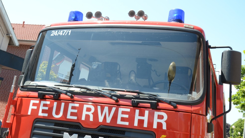 Die eingesetzten Feuerwehrleute brachten das Feuer schnell unter Kontrolle. © Symbolfoto: Hanken