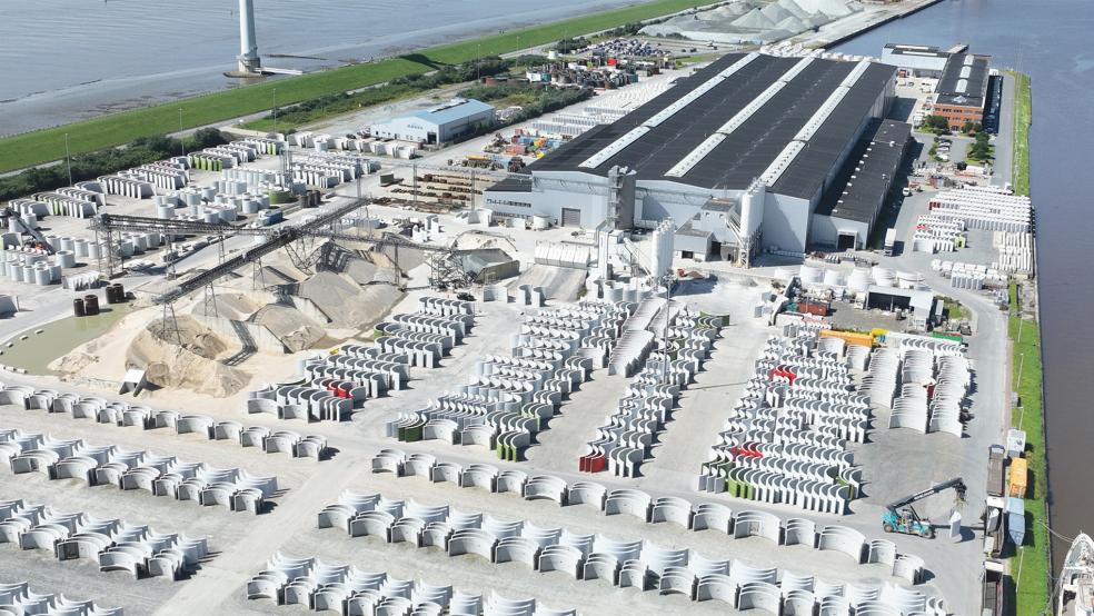 Durch die Lage an der Nordsee und die Größe des Areals im Emder Hafen sieht der Baukonzern Max Bögl »sehr gute Möglichkeiten für eine Ausweitung der Produktionskapazitäten«.  © Foto: privat