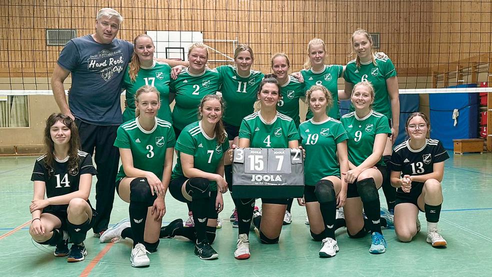 Im entscheidenden fünften Satz unterlagen die Stapelmoorer Volleyballerinnen mit 7:15.  © Foto: privat