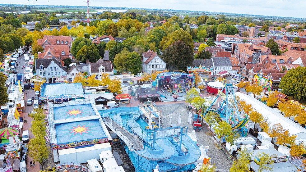 Hoch hinaus geht es auf dem Gallimarkt nicht nur mit dem Riesenrad.  © Foto: Ammermann