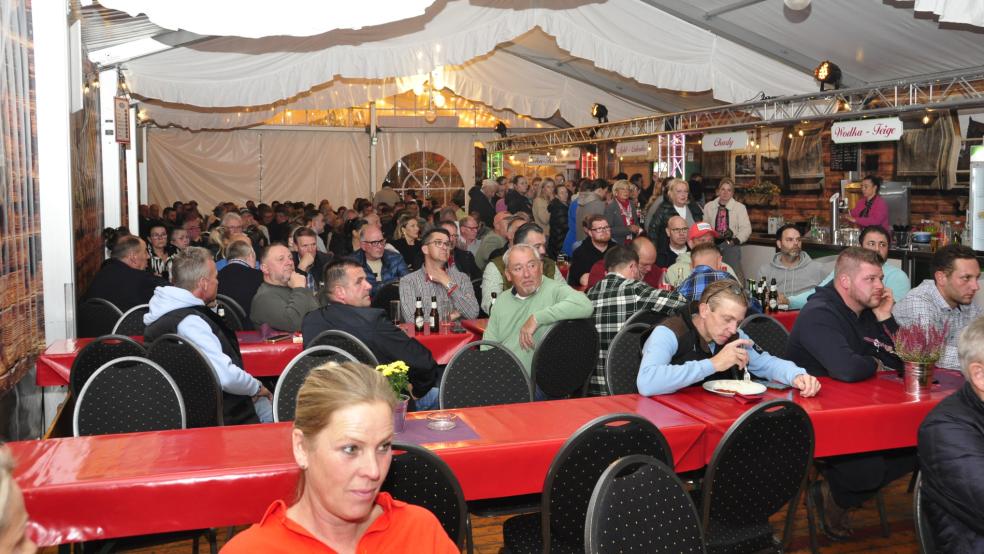 Gut gefüllt war das Festzelt bei der Interessengemeinschaft der Schausteller, die auf dem Gallimarkt vertreten sind. © Wolters