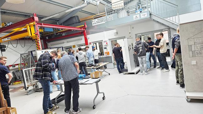 Schüler erleben Elektrotechnik zum Anfassen