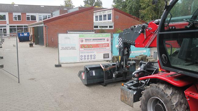 Bagger ebnen Weg für Integrationshaus
