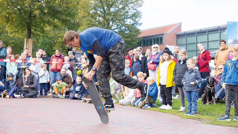 Zahlreiche Aktionen und Attraktionen waren an und in der Kunsthalle vorbereitet worden. Auch Skateboard-Weltmeister Guenter Mokulys beeindruckte mit seinen Darbietungen.  © Foto: privat