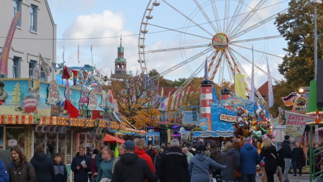 Mann auf Gallimarkt von Gruppe verprügelt