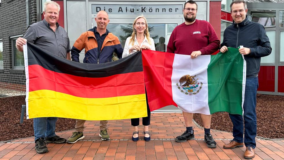 Auf das Pilotprojekt setzen (von links) Thorsten Dirks, Robert Husmann, Stephanie Leigers, Malte Eschen und Thomas Dreesmann.  © Foto: Wachstumsregion Ems-Achse