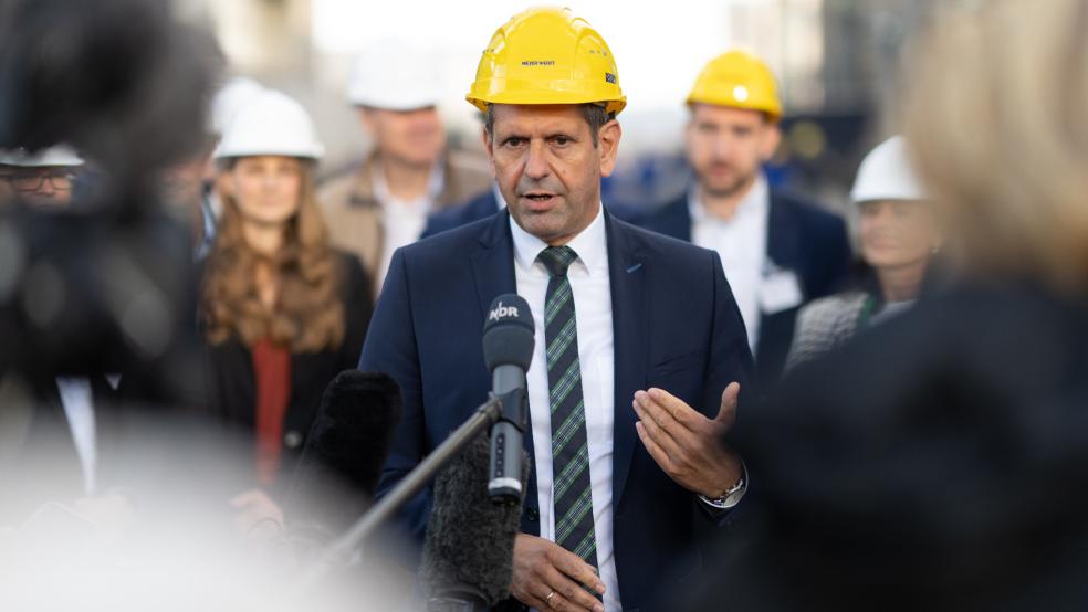 Die niedersächsische Landesregierung entsendet Wirtschaftsminister Olaf Lies in den Aufsichtsrat der Papenburger Meyer Werft GmbH. © Mittwollen (dpa)