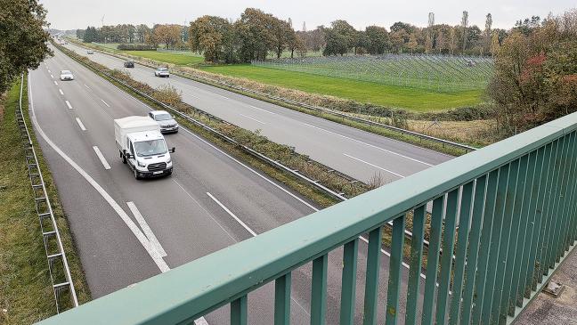 Erster Solarpark an der Autobahn