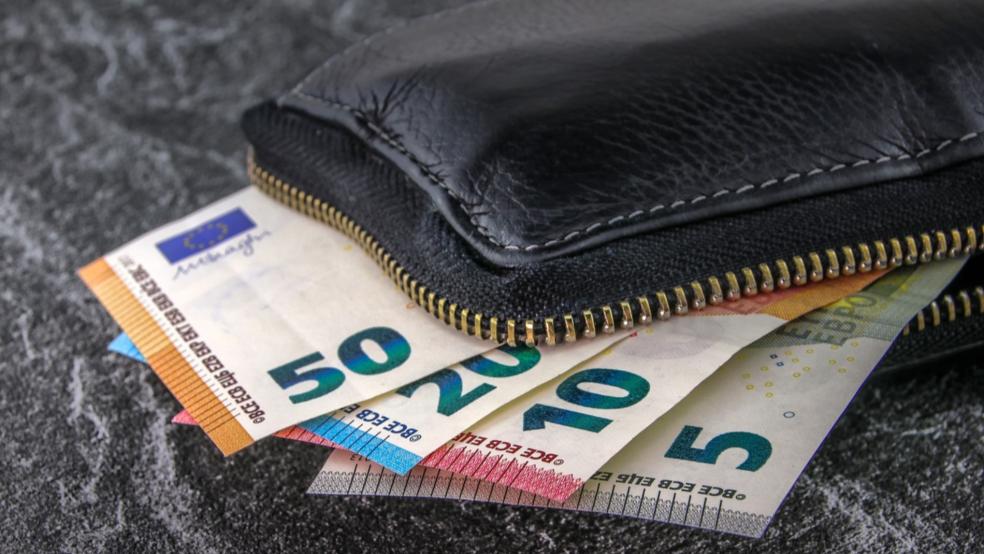 Der Frau wurde ihr Portemonnaie samt Bargeld geklaut. © Pixabay