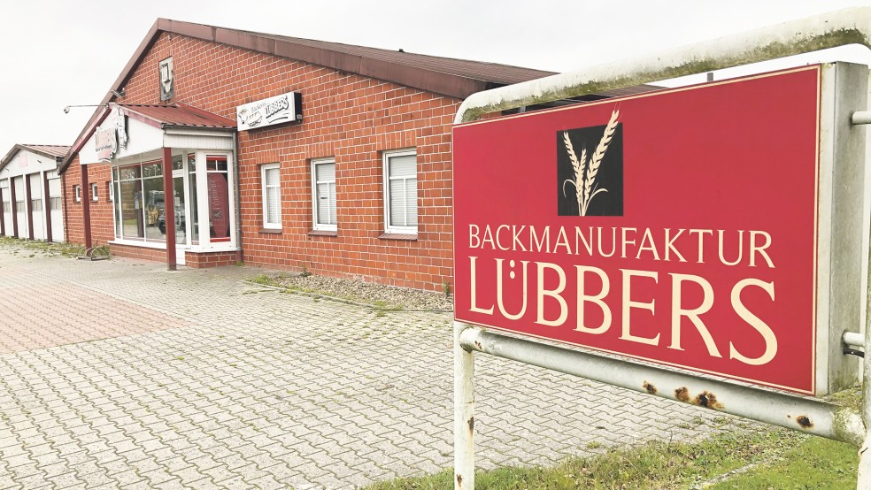 Das Gebäude, in dem die Filiale und die Bäckerei der Bäckerei Lübbers untergebracht sind, wurde samt Umfeld zwangsversteigert.<br />  © Foto: Busemann