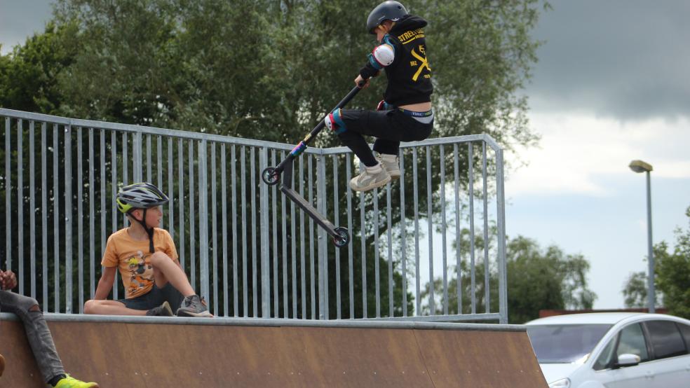 Die neue Mini-Ramp am Mölenland in Bunde war das größte Projekt, das der Jugendgemeinderat umgesetzt hat. © Foto: Berents