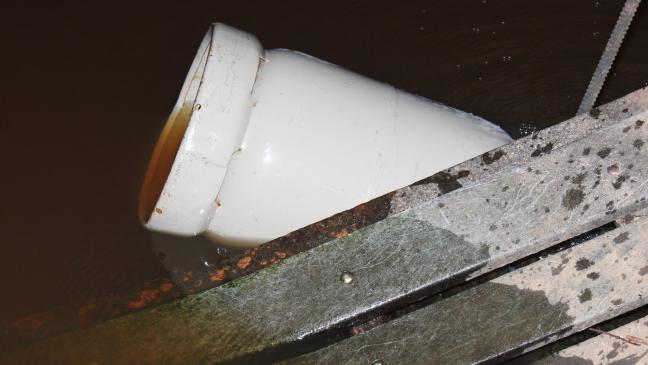 Brennende Gasflasche - Feuerwehr kann Ventil schließen