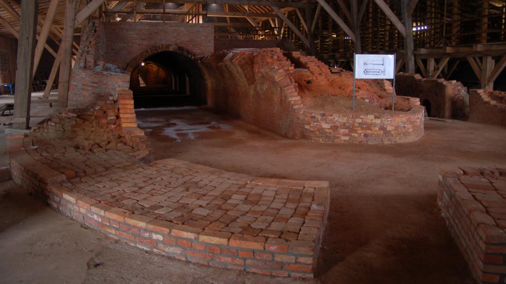 Während das Museum in der alten Ziegelei in Midlum sich stetig weiterentwickelt, lässt das geplante Biosphärenhaus unter demselben Dach auf sich warten. © Hanken (Archiv)