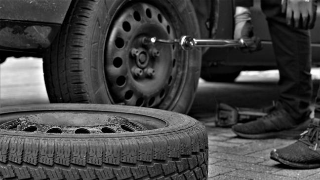 Reifen von VW zerstochen