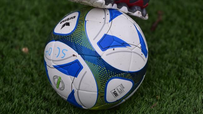 Bezirksliga-Spiele finden nur auf Kunstrasen statt