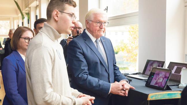 Staatsoberhaupt ehrt Leeraner KI-Entwickler