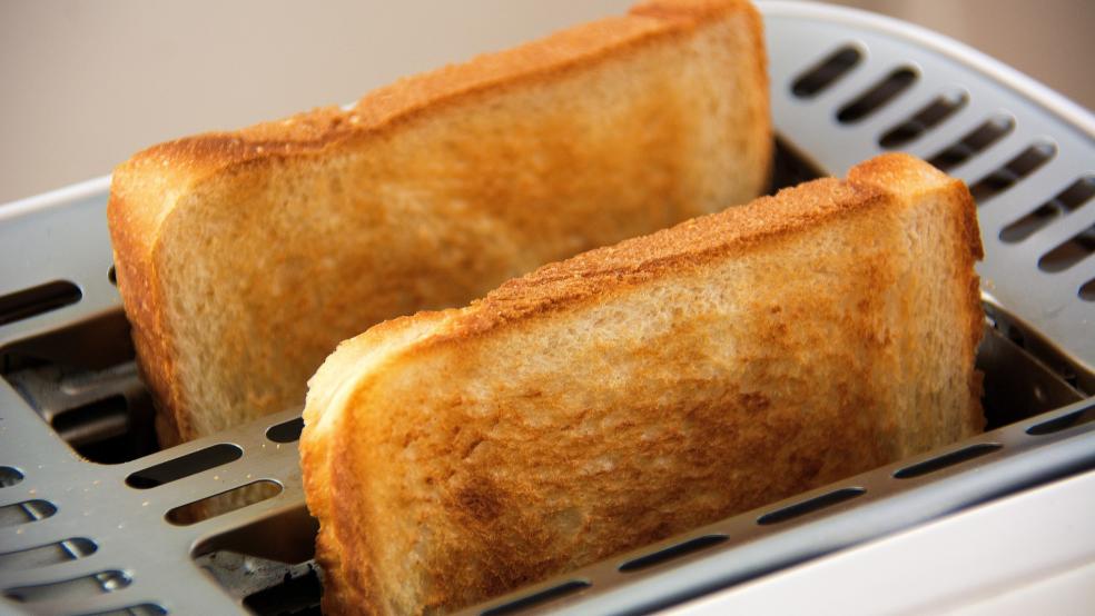 Der defekte Toaster wurde von den Feuerwehrleuten gesichert und an die Hausverwaltung übergeben. © Pixabay (Symbolfoto)