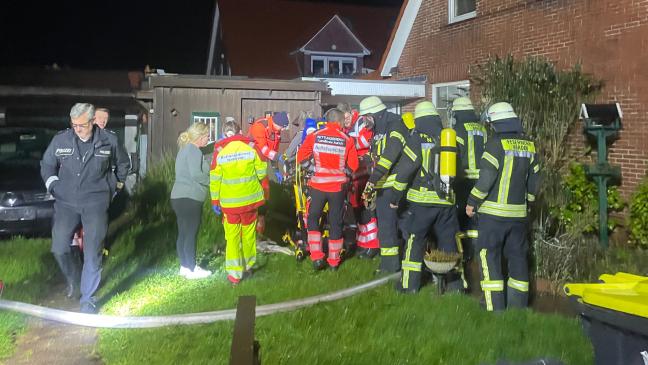 Frau bei Wohnungsbrand schwer verletzt