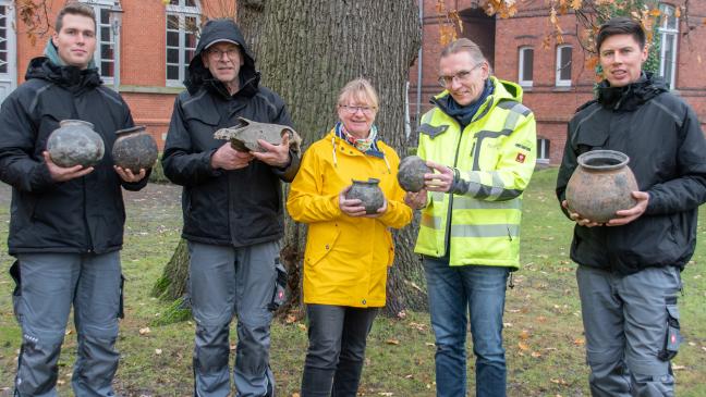 Archäologen finden Töpfe aus dem Mittelalter