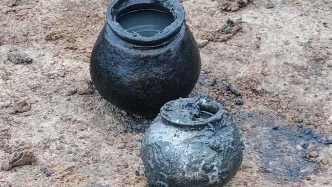 Archäologen finden Töpfe aus dem Mittelalter