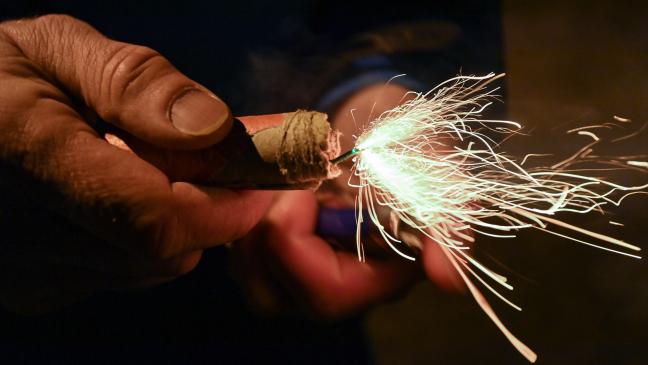 Feuerwerk gezündet und mit Messer gedroht