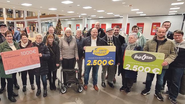 Gewinner der Weihnachtsverlosung bekamen Gutscheine