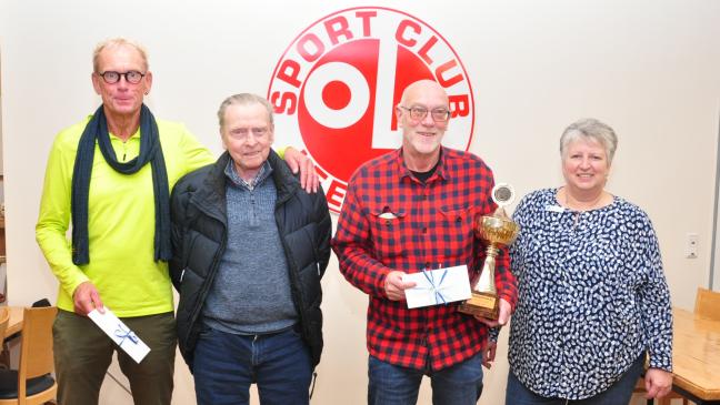 Walter Lübbehusen ist Skat-Stadtmeister