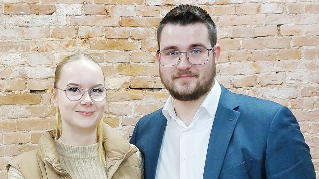 Es wird ein Mädchen: Rosafarbener Rauch sorgt für Gänsehautmoment