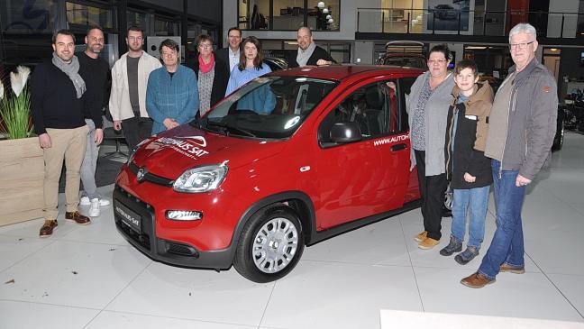 Bingumerin gewinnt zum dritten Mal ein Auto bei Weihnachtsverlosung