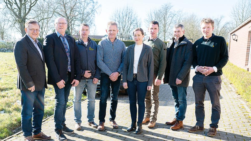 Der aktuelle VOST-Vorstand, (von links): Dr. Cord-Hinnerk Thies, Johannes Vienna, Thomas Rohdemann, Edgar Aggen, Juliane Haßbargen, Heiner Janssen, Bernd Löning und Jan Smidt.  © Foto: Busemann(VOST)