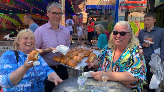 Johannimarkt-Start mit Sonne und Berlinern 