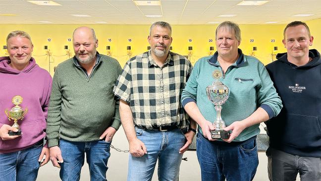 Jäger treffsicher beim »Gästeschießen« der Dieler Schützen