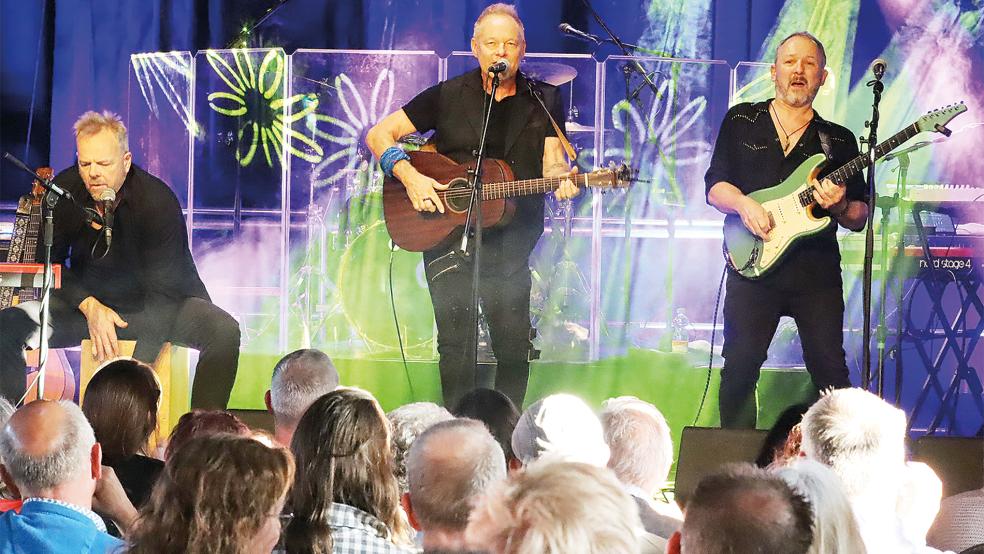 Die Band »Cutting Crew« begeisterte das Publikum im Leeraner Zollhaus.  © Fotos: Ammermann
