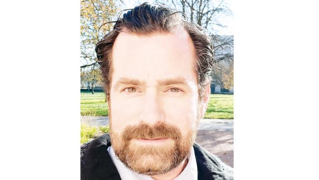Rabbi spricht über jüdische Friedhöfe