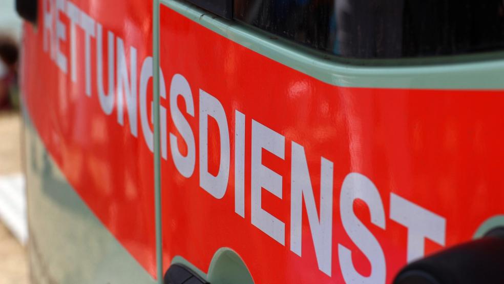 Der schwer verletzte Jugendliche wurde nach einer Erstversorgung durch den Notarzt mit einem Rettungswagen in ein Krankenhaus gebracht. © Pixabay (Symbolfoto)