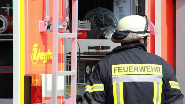 Bewohnerin verletzt sich bei Küchenbrand