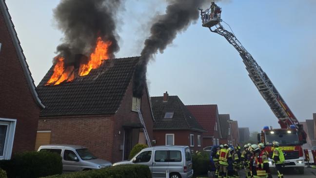 Dachstuhl ein Raub der Flammen