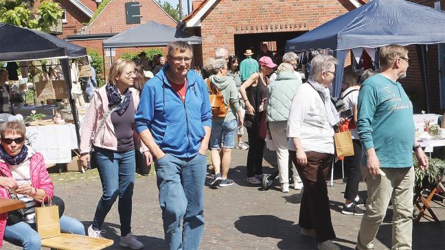 Viel Trubel beim Frühjahrsmarkt