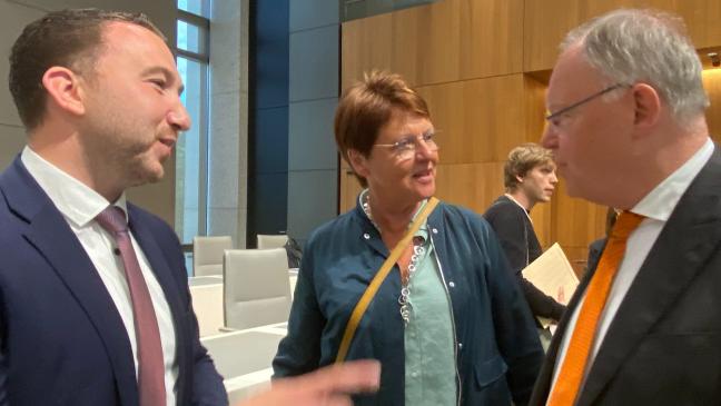 Rheiderländer bei Stabübergabe im Landtag