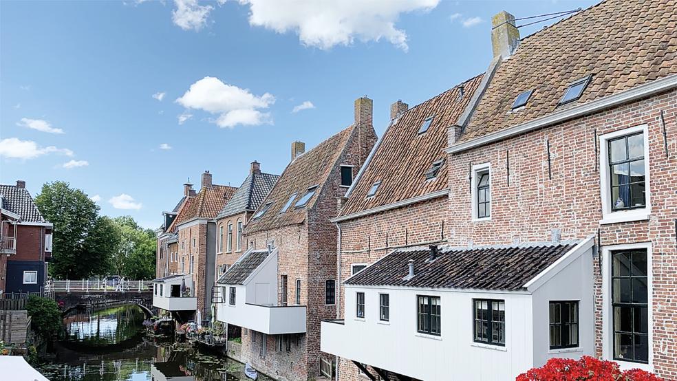 Unter anderem werden die »Hängenden Küchen« im niederländischen Appingedam besichtigt.  © Foto: privat