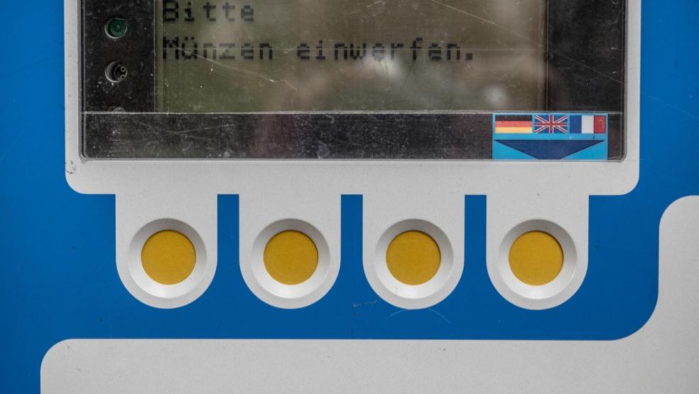 Die Parkautomaten (Beispielautomaten) in Leer sind umgerüstet worden. Nun kann mit EC-Karte bezahlt werden. © pixabay