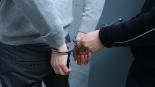 Zwei Männer bedrohen und beleidigen Polizisten