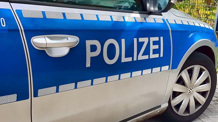 Bei Verkehrskontrolle klicken Handschellen
