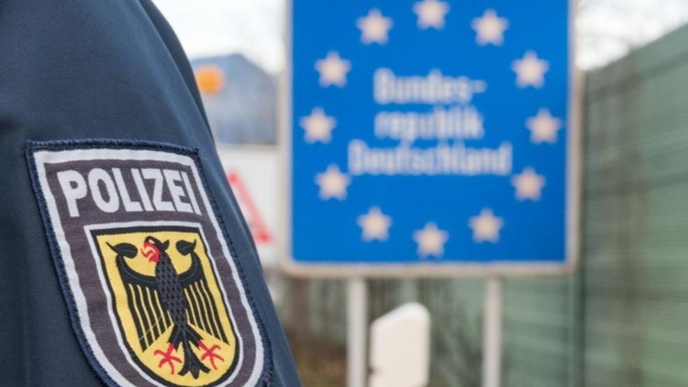 Bei der Kontrolle von Passagieren in Reisebussen am Grenzübergang in Bunderneuland waren Bundespolizisten erneut erfolgreich. © Bundespolizei (Symbolbild)