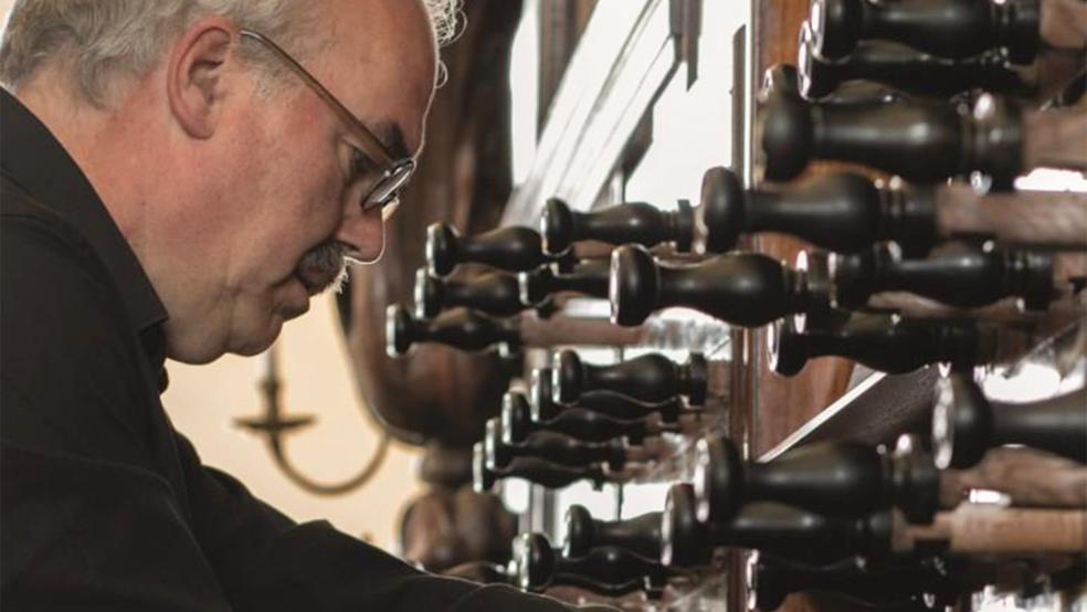 Peter Westerbrink spielt beim Sonntagskonzert in der Georgskirche.  © Foto: privat