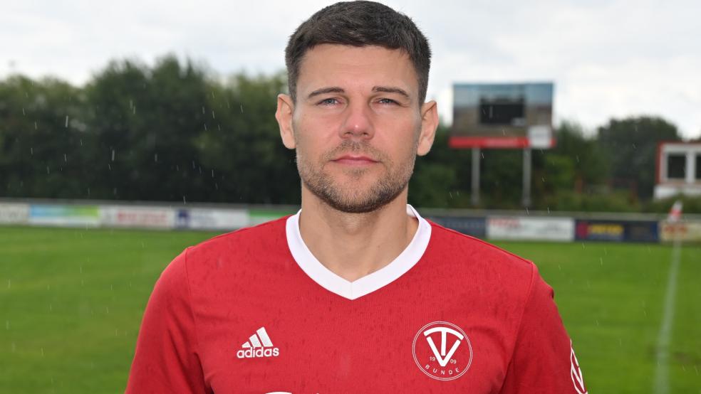 Anatoli Elzen holte kurz vor der Pause einen Foulelfmeter für Bunde II heraus. © Bruins