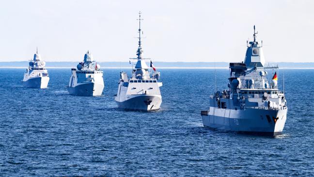 Macht Meyer Militär?
