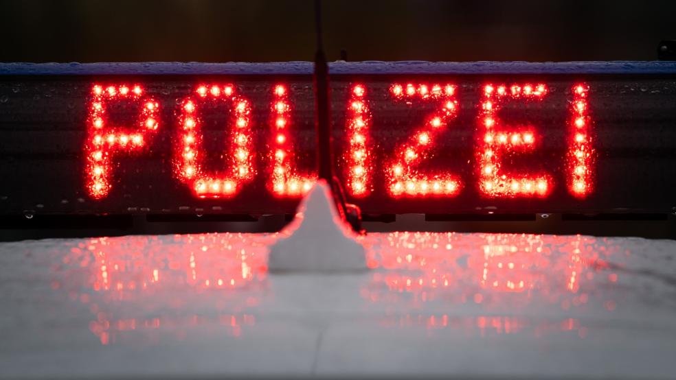 Die Polizei ermittelt wegen eines Verstoßes gegen das Tierschutzgesetz. © Stache (dpa/Symbolfoto)