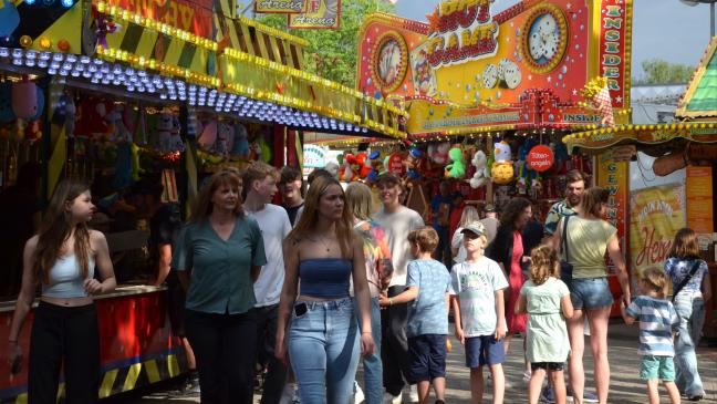 Pfingstmarkt, Mühlenfeiern und Tierbilder